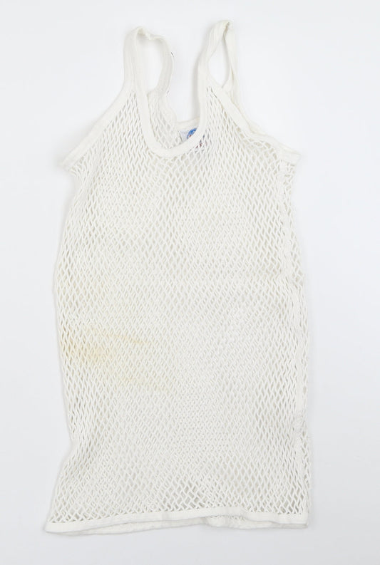 Additional front view of 5 Star women’s white basic tank, size M