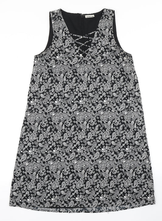 Additional front view of Noisy May women’s black paisley a-line, size S