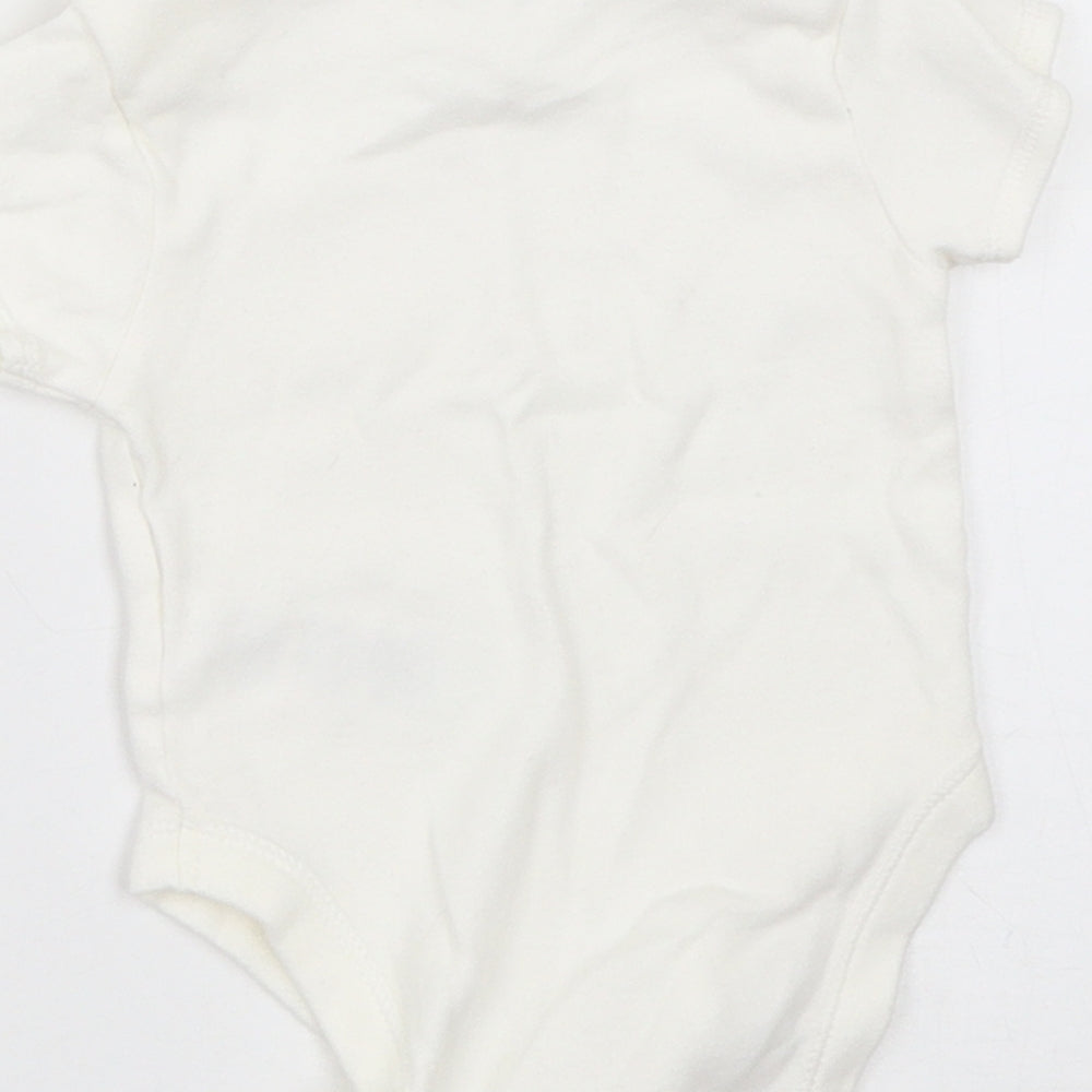 Brand and care label for Primark Baby White Babygrow One-Piece, size 0-3, Months