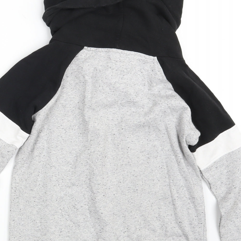 Brand and care label for F&F women’s grey pullover sweatshirt one size