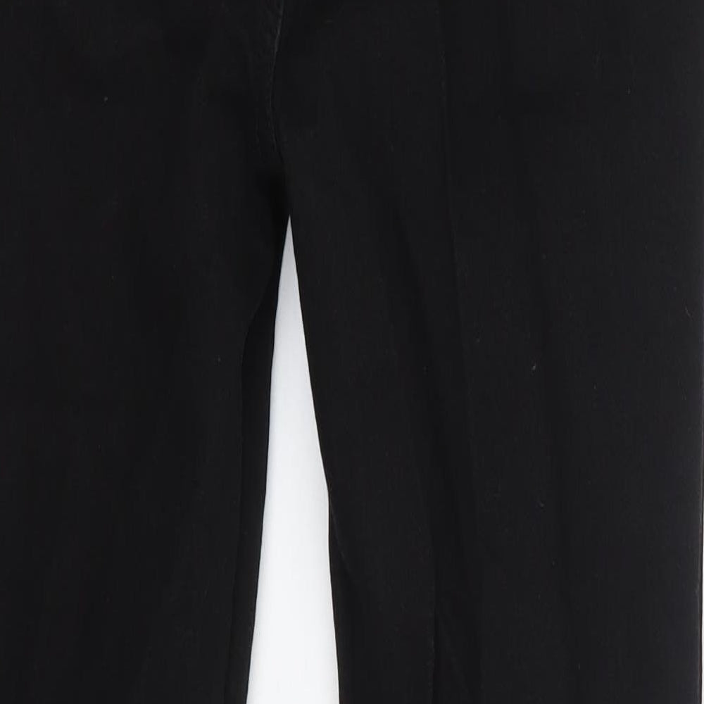 Brand and care label for Boohoo women’s black cotton skinny jeans, size UK 10, 26-inch leg regular