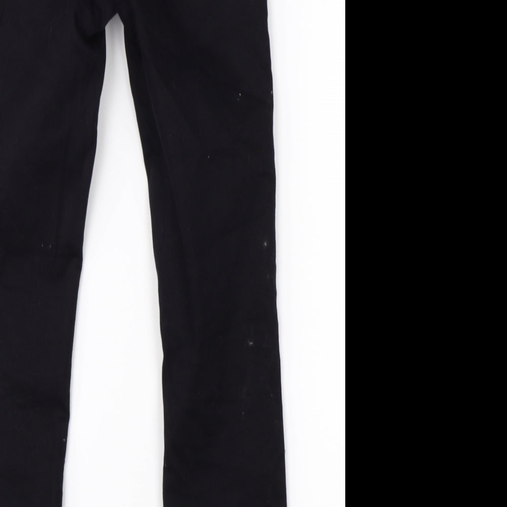 Brand and care label for New Look women’s black cotton skinny jeans, size UK 4, 26-inch leg regular