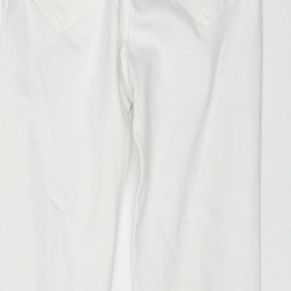 Brand and care label for Pull&Bear women’s white cotton skinny jeans, size UK 10, 26-inch leg regular