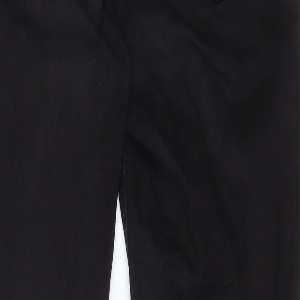 Brand and care label for New Look women’s black cotton skinny jeans, size UK 10, 29-inch leg regular