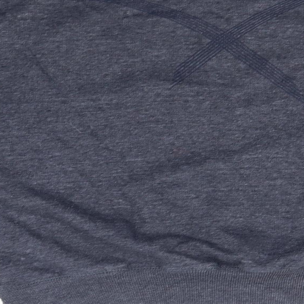 Brand and care label for Cinch men’s blue round neck polyester jumper, size L