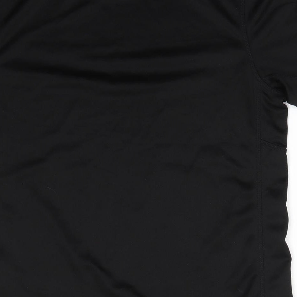 Brand and care label for Slazenger men’s black animal print polyester basic t-shirt, round neck pullover - slazenger coolpass
