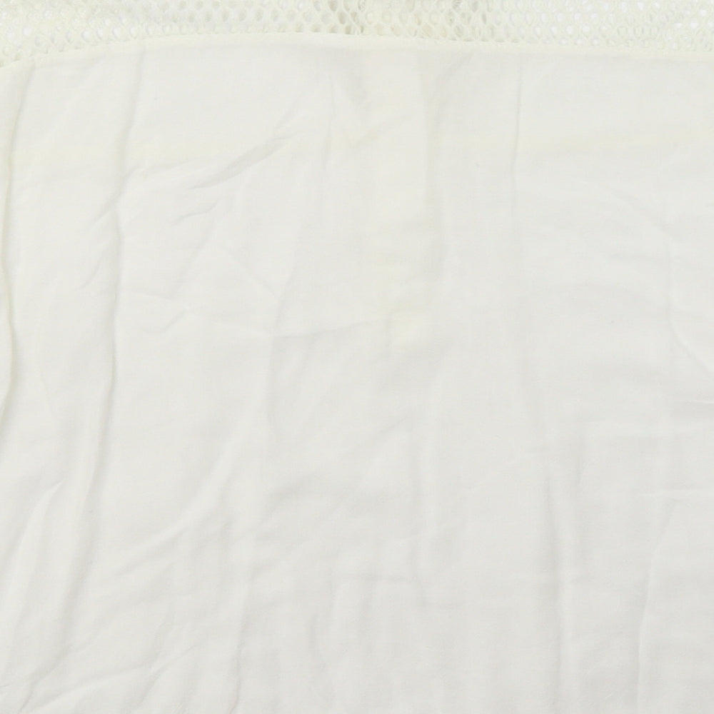 Brand and care label for Axel women’s white viscose basic polo, size UK 14, collared