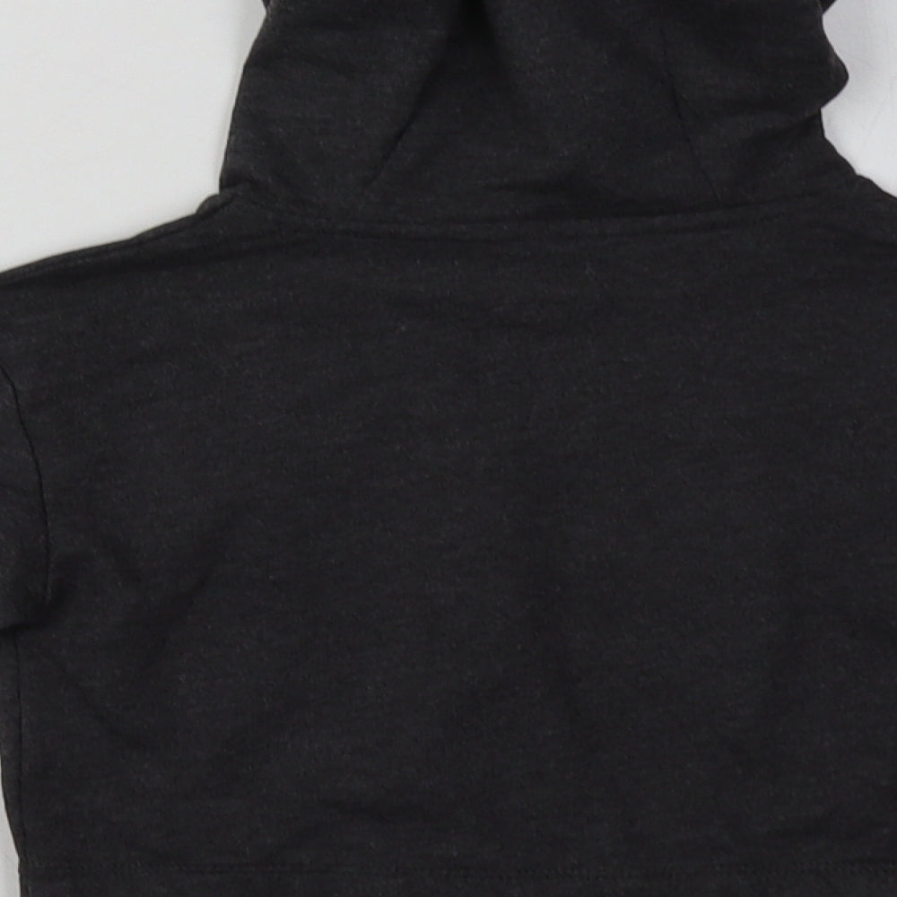 Brand and care label for Studio girls’ grey cotton pullover hoodie, size 6-7, years pullover - cropped