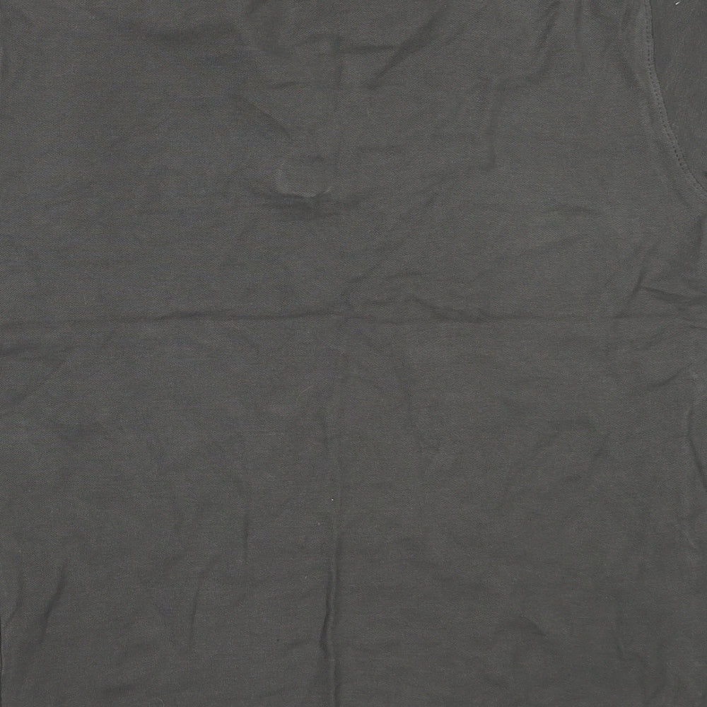 Brand and care label for Fruit of the Loom men’s grey cotton polo, size S, collared