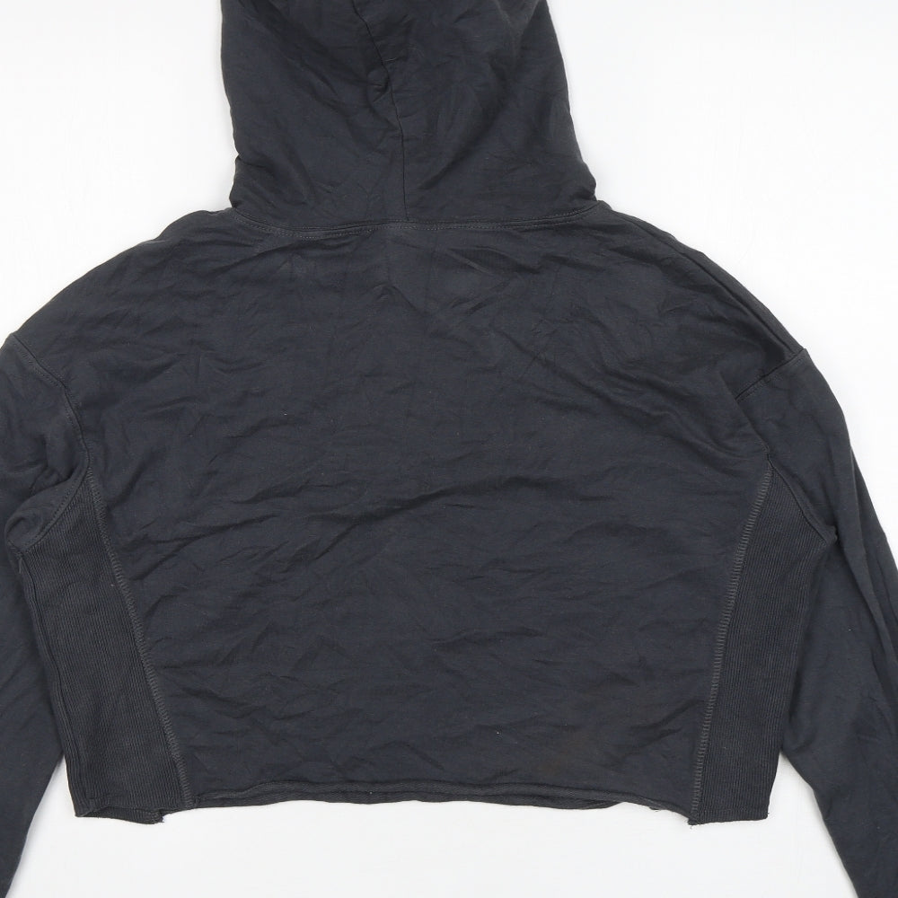 Brand and care label for Primark women’s grey pullover hoodie, size M