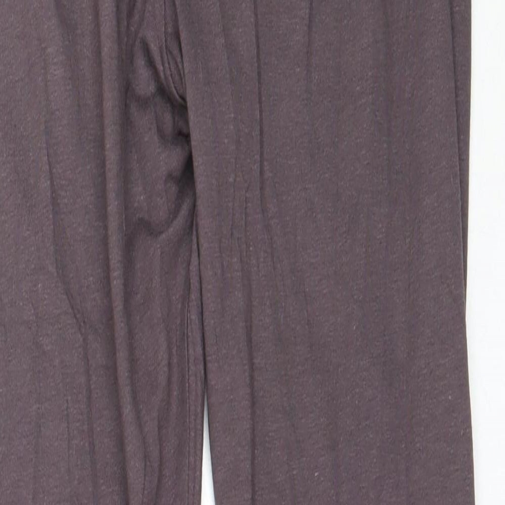 Brand and care label for Missguided women’s brown solid cotton capri pyjama pants, size UK 8