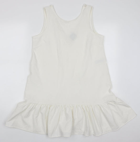 Additional front view of Vero Moda women’s white polyester a-line, size M, round neck pullover