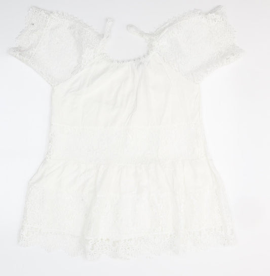 Additional front view of QED London women’s white cotton basic blouse, size S, round neck - open shoulder