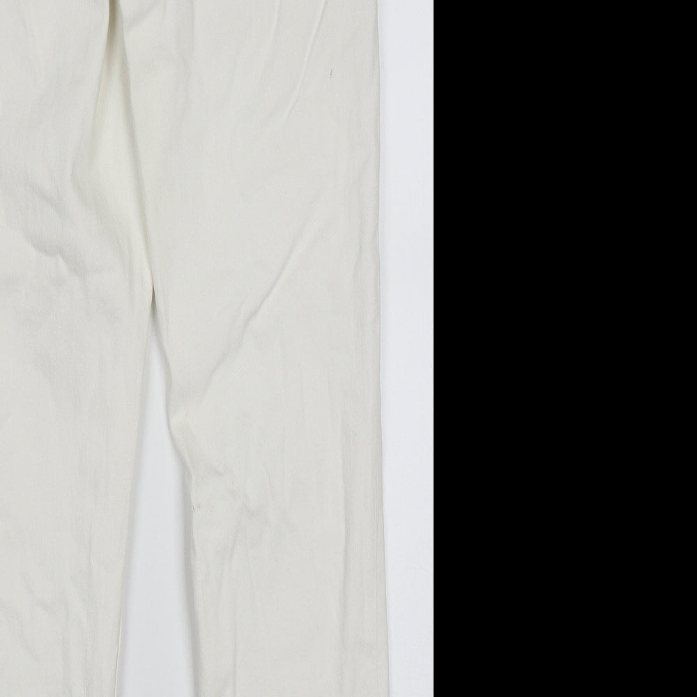 Brand and care label for Topshop women’s white coir straight jeans, size UK 28, 28-inch leg regular button