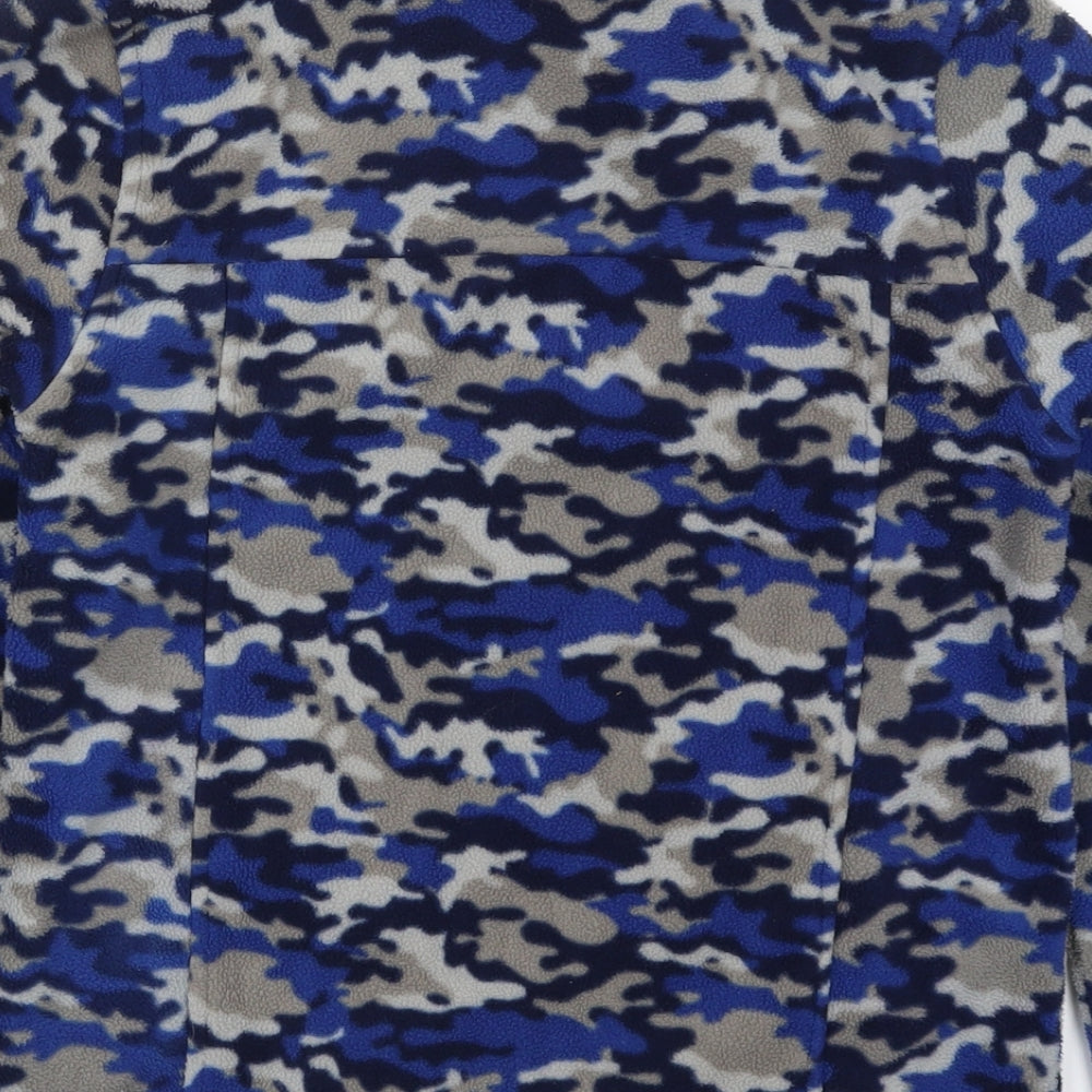 Brand and care label for High Sierra boys’ blue camouflage jacket, size L, zip