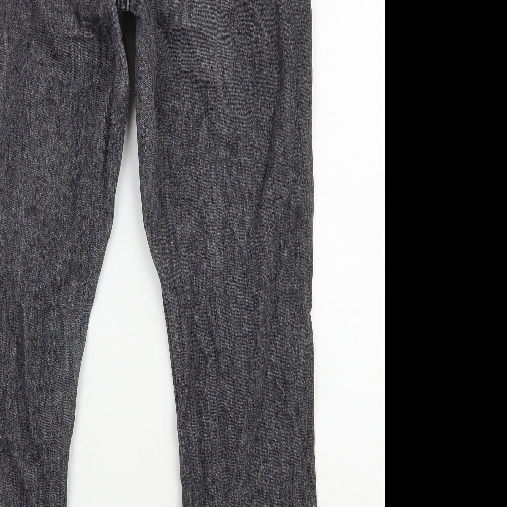 Brand and care label for Topshop women’s black cotton mom jeans, size UK 28, in, 30-inch leg regular zip