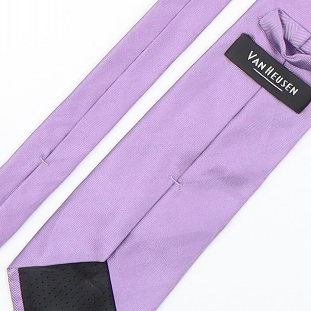 Brand and care label for Van Hausen men’s pink silk pointed tie one size