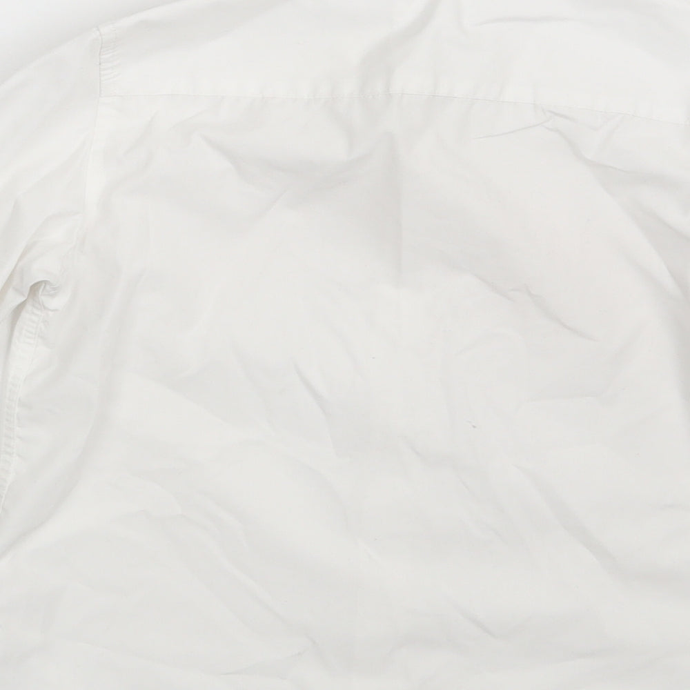 Brand and care label for F&F boys’ white polyester basic button-up, size 5-6, years collared button