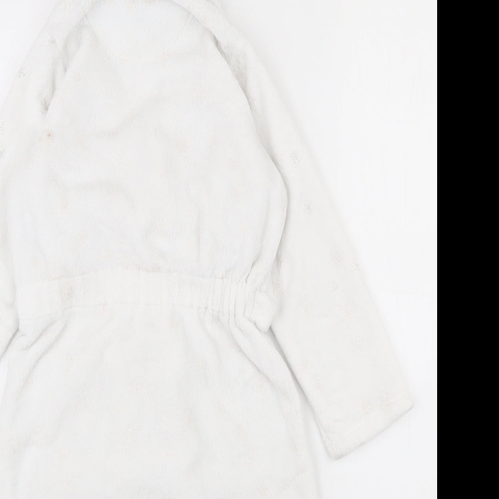 Brand and care label for Marks & Spencer girls’ white solid 100% polyester top robe, size 6-7, years tie