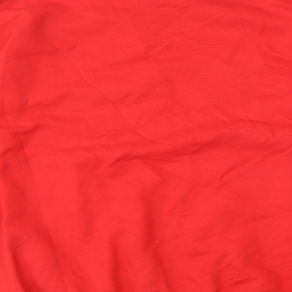 Brand and care label for Gildan women’s red cotton pullover sweatshirt, size M, pullover - social disneying