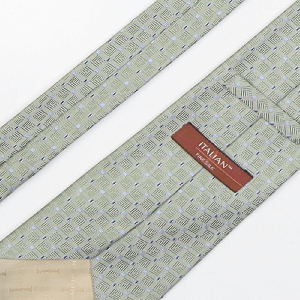 Brand and care label for Marks & Spencer men’s green plaids & checks silk pointed tie one size