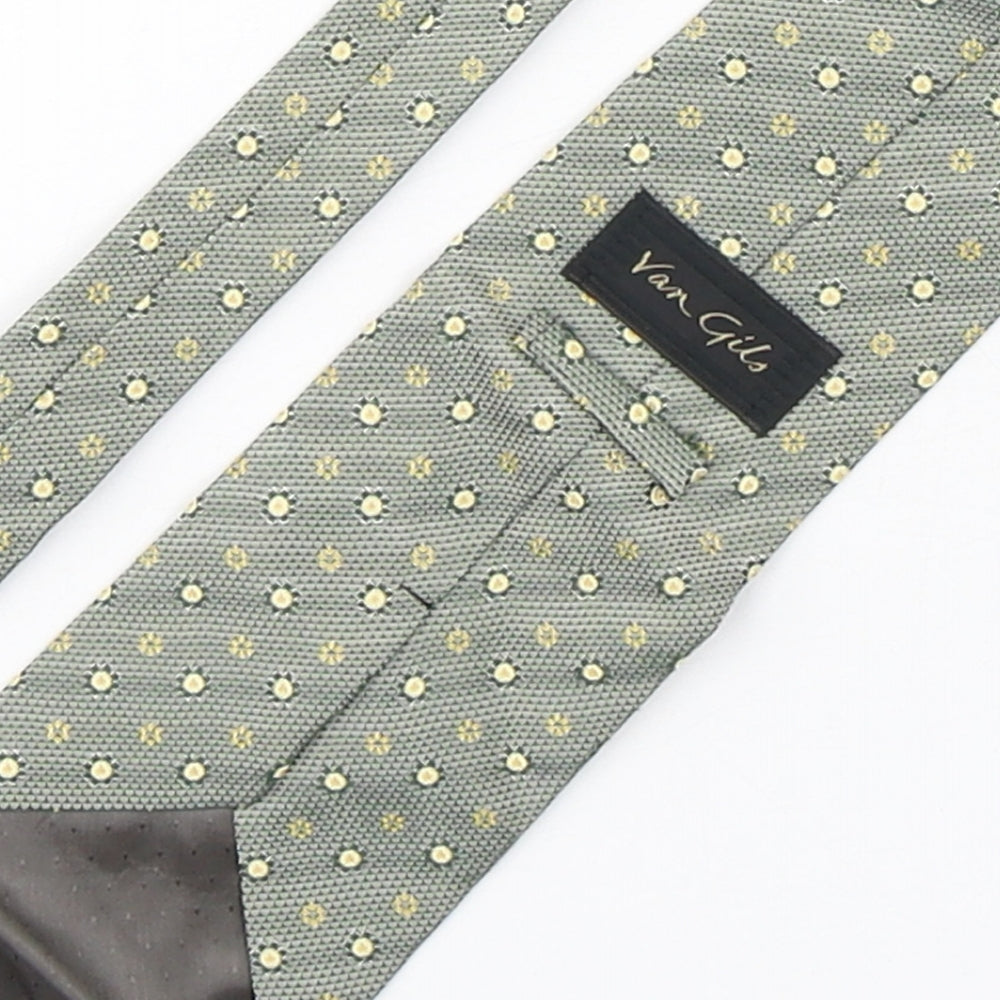 Brand and care label for Van girls’ mens green floral silk pointed tie one size