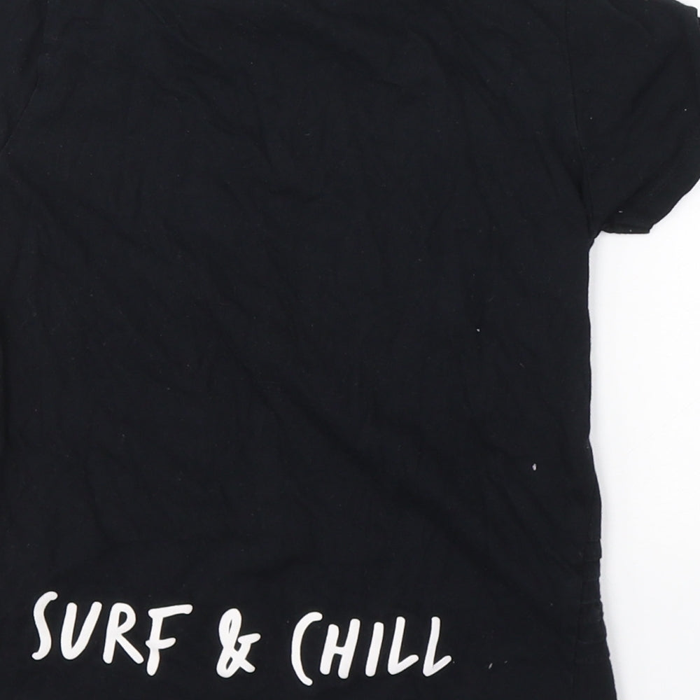 Preworn Boys Black Cotton Pullover T-Shirt Size 5-6 Years Round Neck Pullover