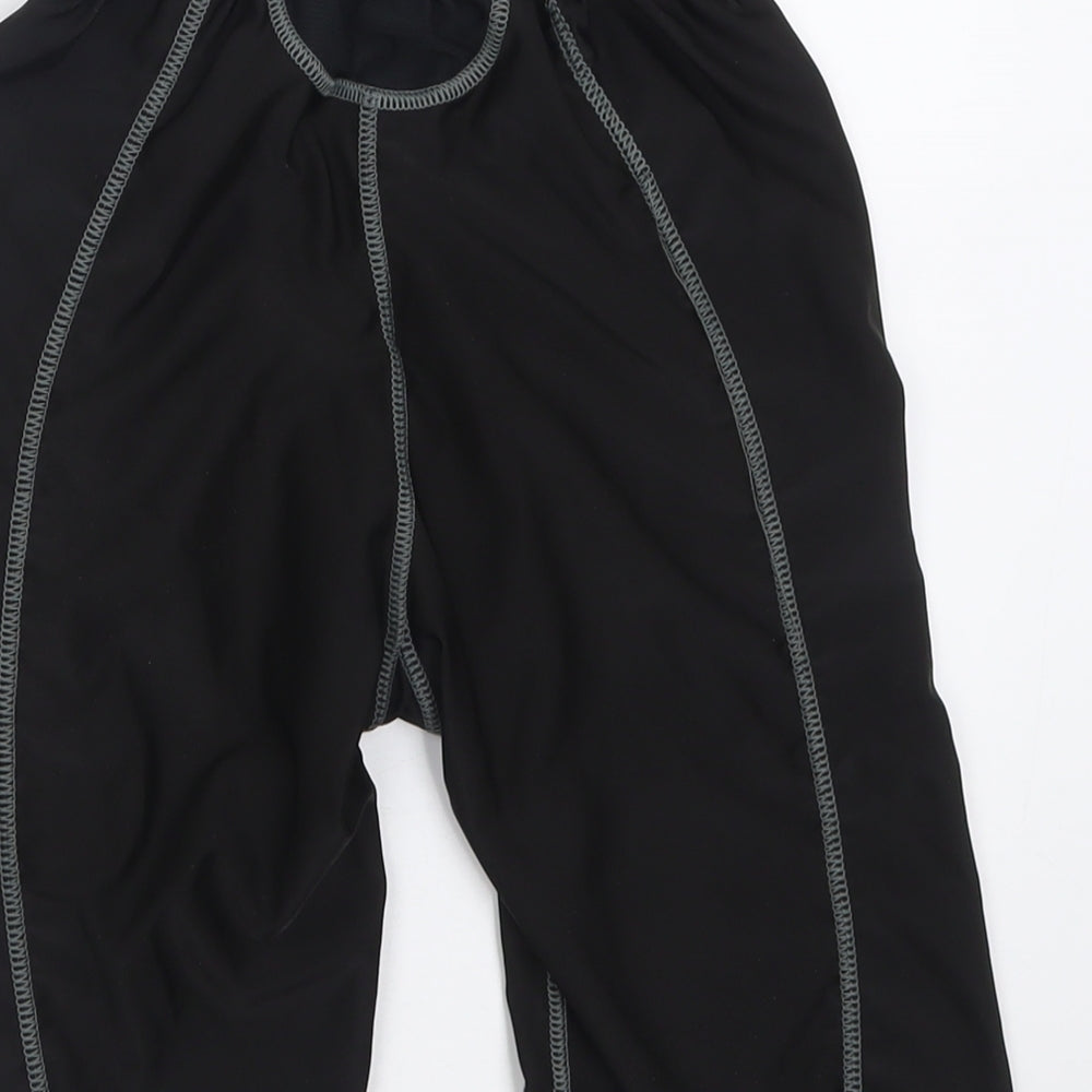 Brand and care label for Preworn men’s black polyamide sweat shorts, size M, 9-inch leg regular