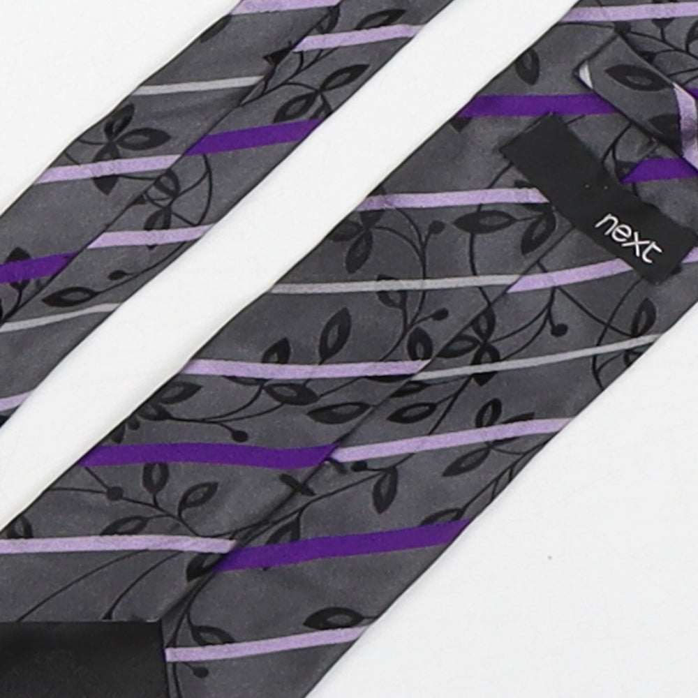 Mens NEXT Multicoloured Striped Pointed Tie
