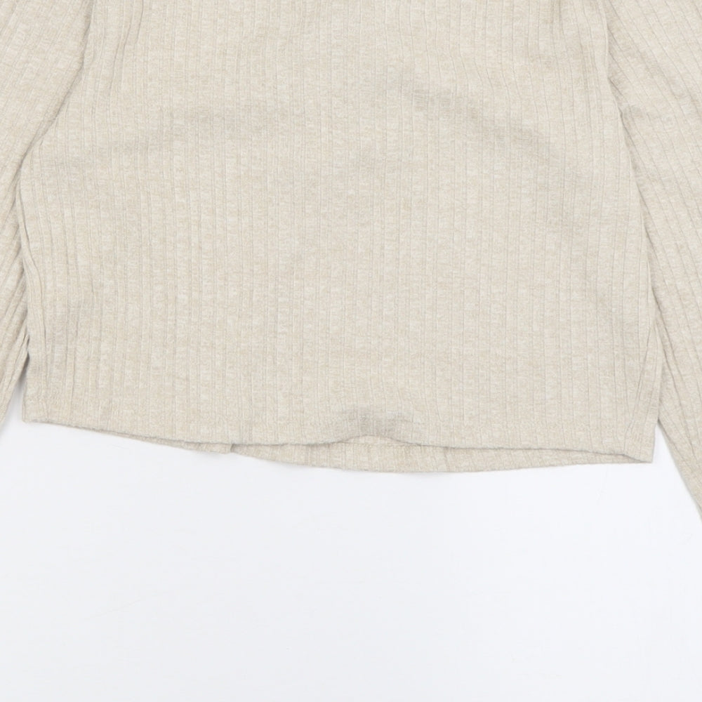 Brand and care label for Primark women’s beige viscose cropped t-shirt, size M, v-neck