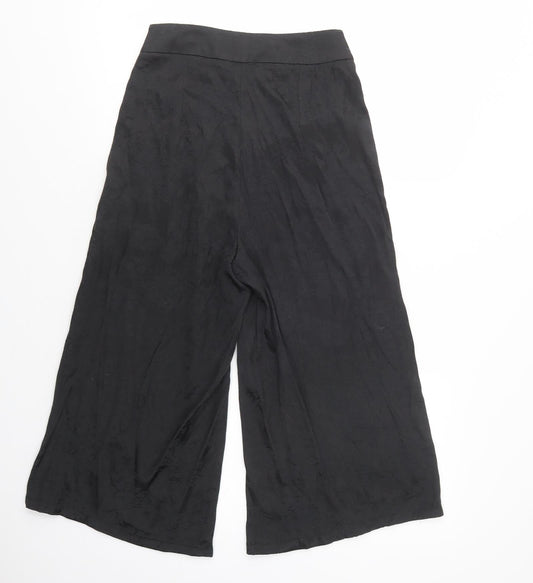 Womens UK Size 8 Missguided Regular Fit Cropped Black Trousers