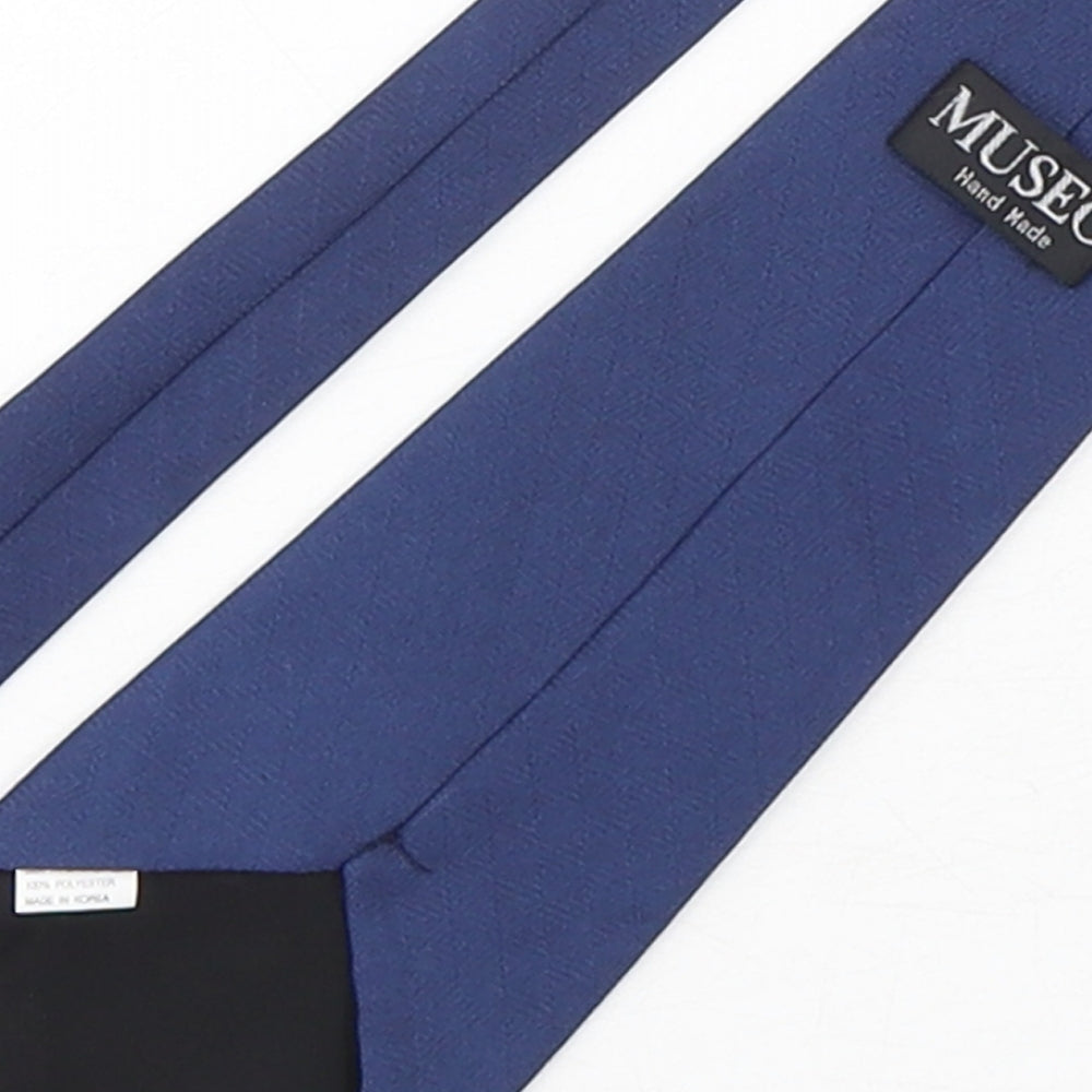 Brand and care label for Museo men’s blue geometric polyester pointed tie one size - new orleans