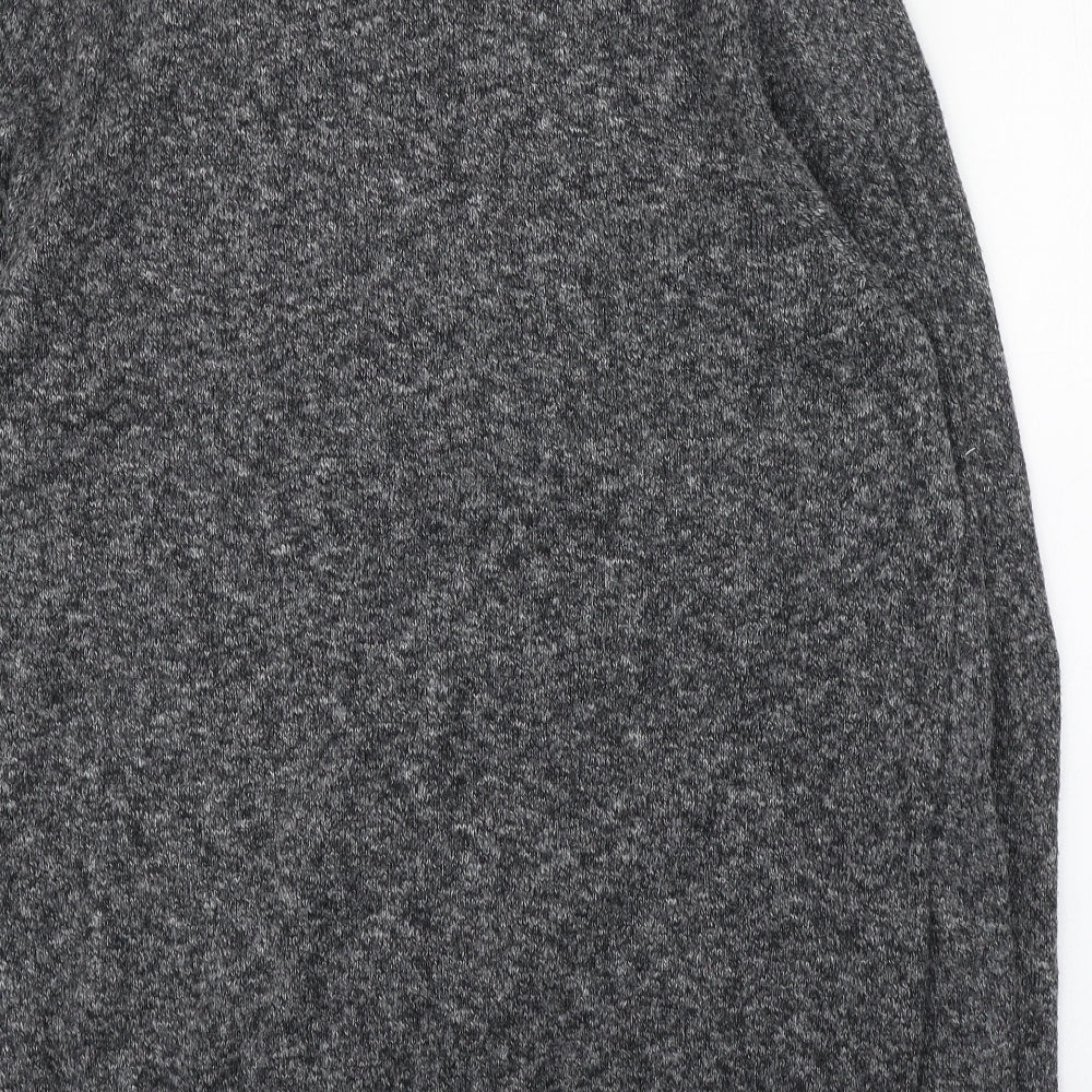 Brand and care label for Croft & Barrow men’s grey round neck cotton jumper, size L