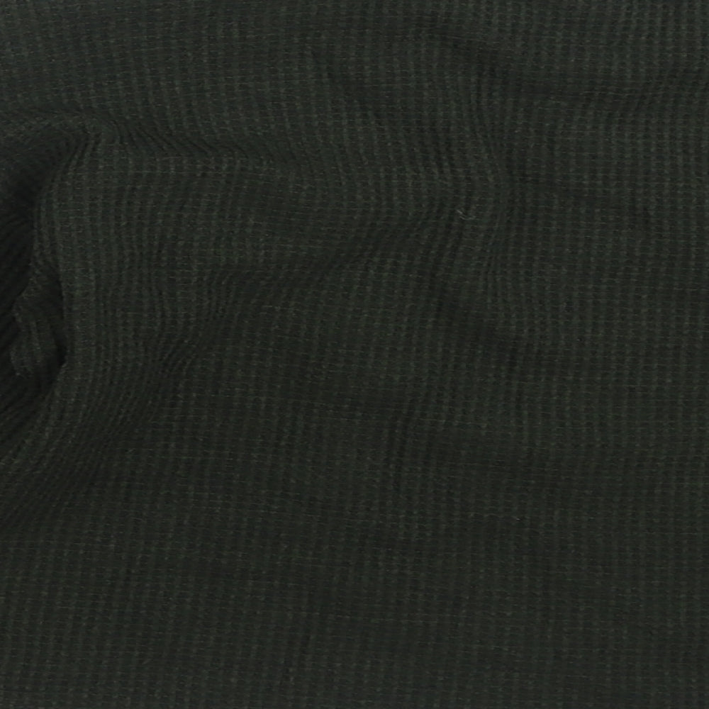 Brand and care label for Zara girls’ green polyester pullover sweatshirt, size 6, years pullover - cropped