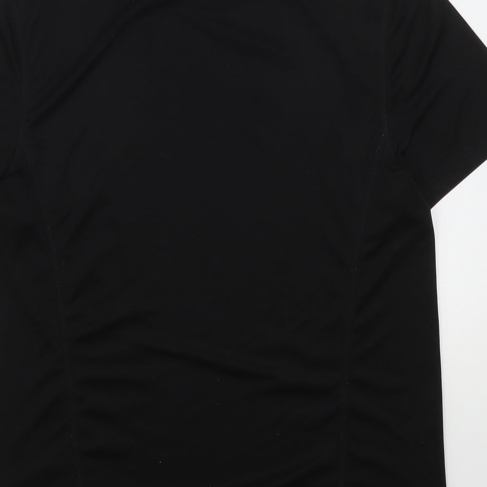 Brand and care label for ASOS men’s black polyester basic t-shirt, size S, round neck