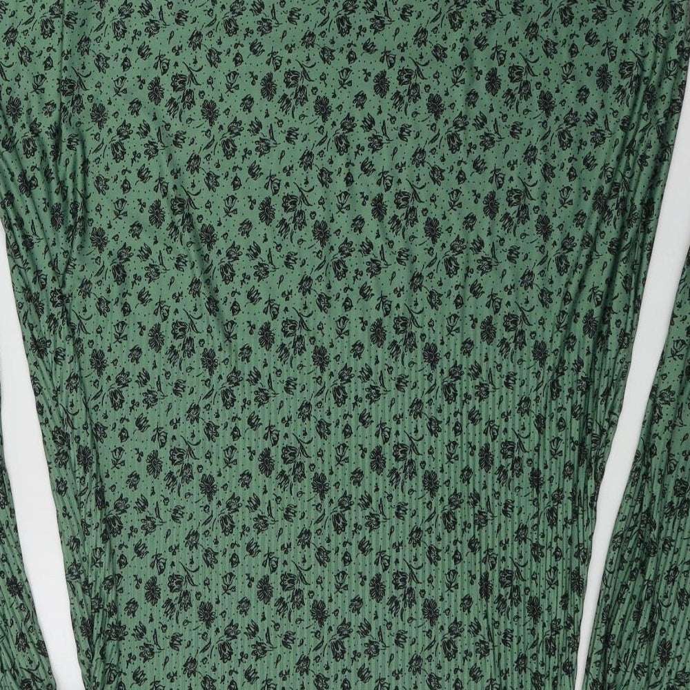 Brand and care label for Stradivarius women’s green floral polyester skater dress, size S, roll neck