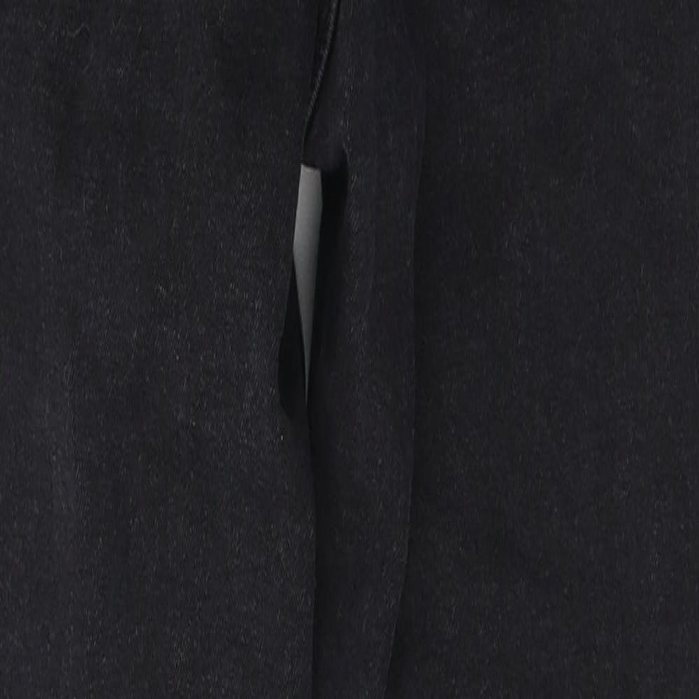 Brand and care label for New Look women’s black cotton skinny jeans, size UK 8, 26-inch leg regular button - ripped detail