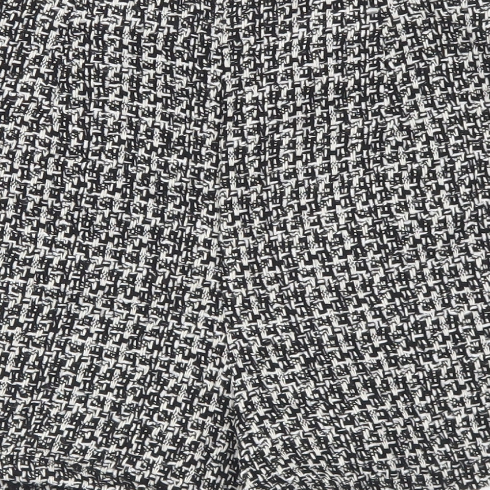 Pull&Bear Womens Black Geometric Cotton Hot Pants Shorts Size XS L3 in Regular