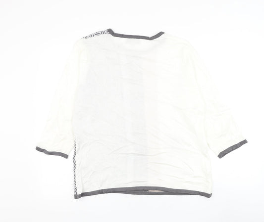 BASSINI Womens White Round Neck Geometric Acrylic Pullover Jumper Size M - Flower