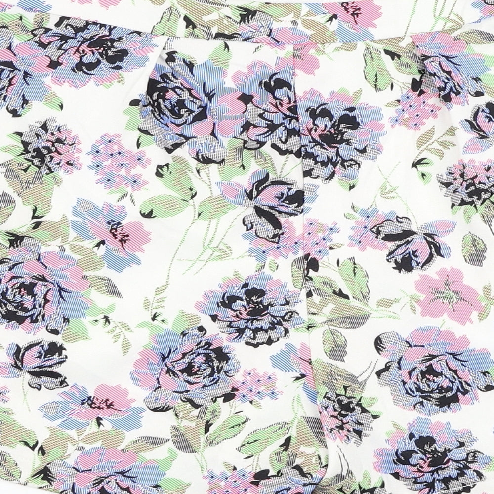Urmodar Womens White Floral Polyester Bermuda Shorts Size M L4 in Regular Zip