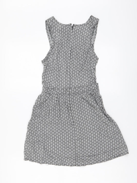H&M Womens Black Geometric Polyester Mini Size 6 Round Neck Zip
