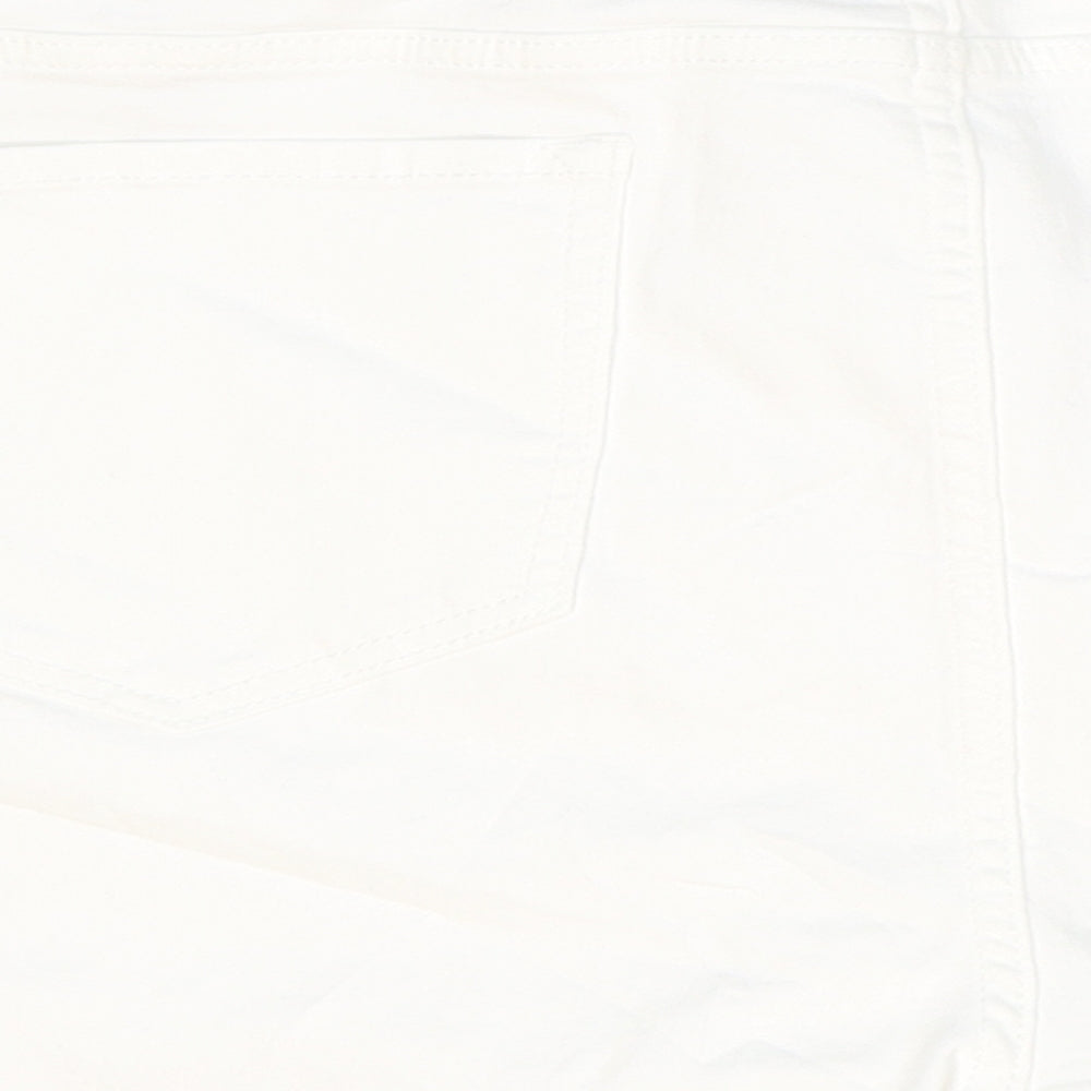 Marks and Spencer Womens White Cotton Boyfriend Shorts Size 22 Regular Zip