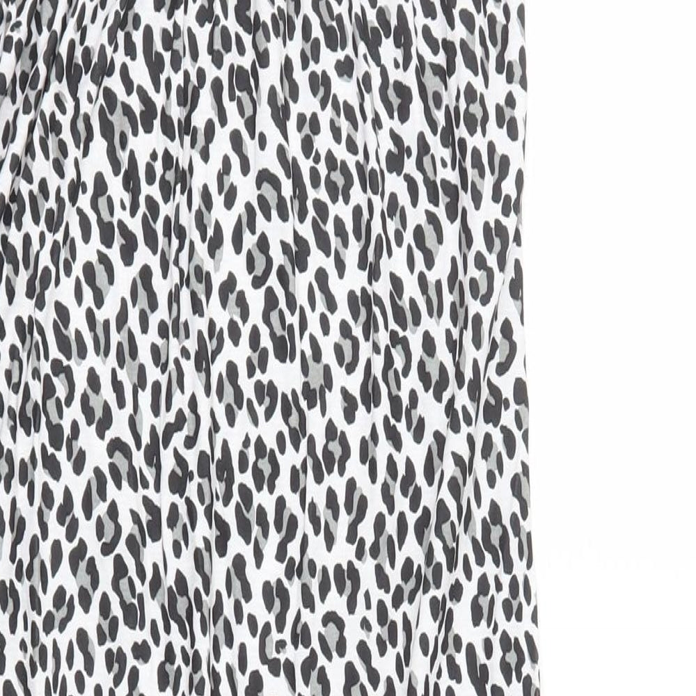Boohoo Womens White Animal Print Polyester Bodycon Size 10 V-Neck Pullover