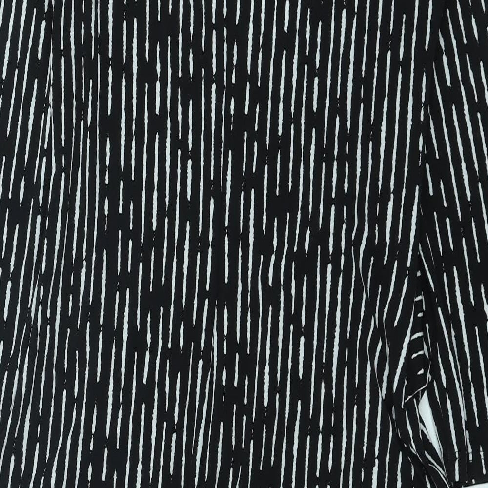 Nutmeg Womens Black Geometric Polyester A-Line Size 10 V-Neck Pullover