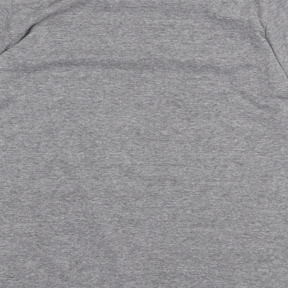 Preworn Boys Grey Cotton Basic T-Shirt Size M Round Neck Pullover - Philadelphia