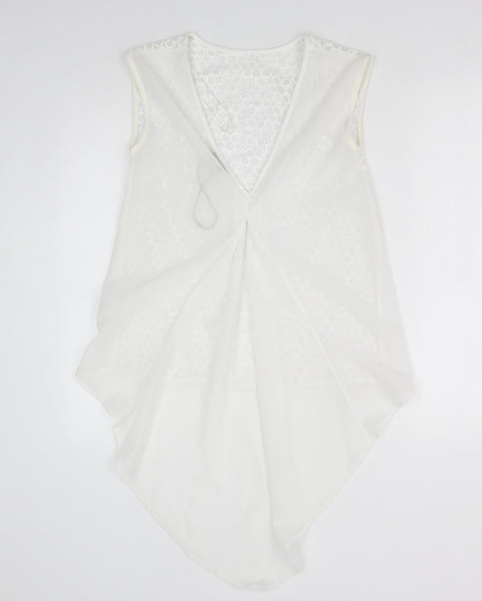 Papaya Womens White Floral Polyester Basic Tank Size 8 Round Neck - Dipped Hem