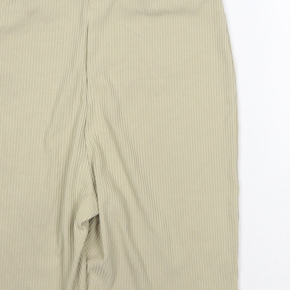 PRETTYLITTLETHING Womens Green Polyester Compression Shorts Size 12 Regular Pull On