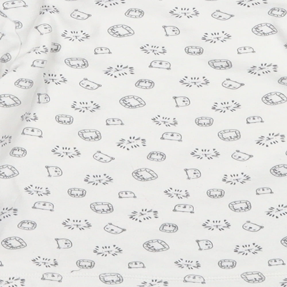 F&F Baby White Geometric Cotton Pullover T-Shirt Size 12-18 Months Boat Neck Pullover - Cute Animals Print