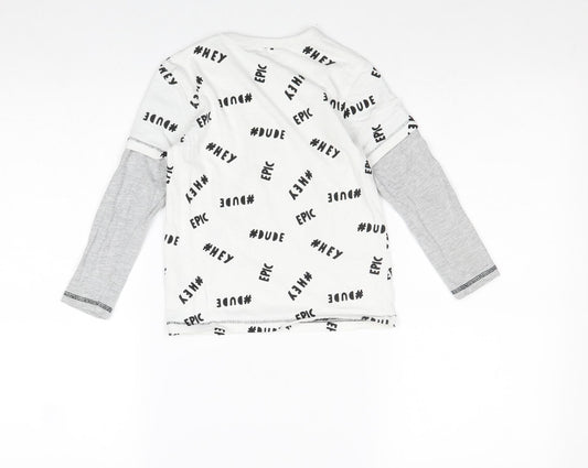 George Boys White Geometric Cotton Pullover T-Shirt Size 4-5 Years Round Neck Pullover - Hey Dude