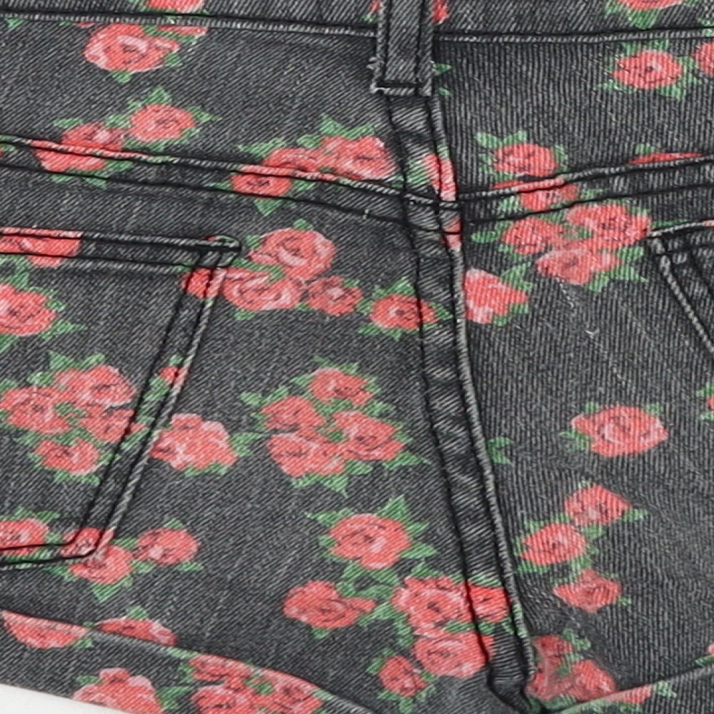 Womens UK Size 27 in FOREVER 21 Regular Fit Mom Shorts